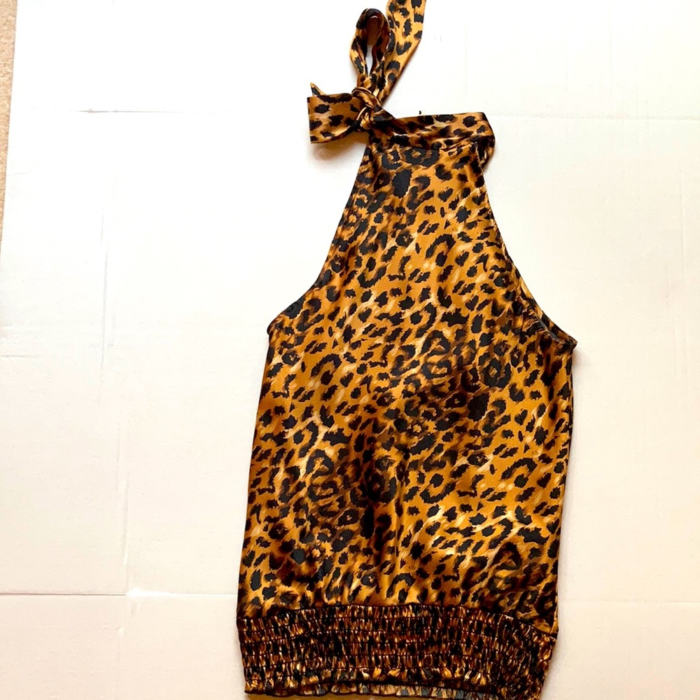 COPY - Women’s Heart Soul sleeveless leopard top. Size L.